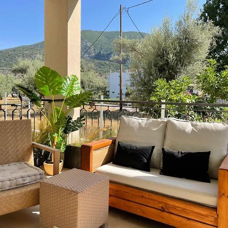 Kl Suites Lefkada - Feel At Home New Boho Apartment 400M From Beach Nidri Town Center Kültér fotó