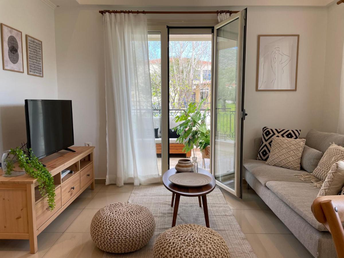 Kl Suites Lefkada - Feel At Home New Boho Apartment 400M From Beach Nidri Town Center Kültér fotó